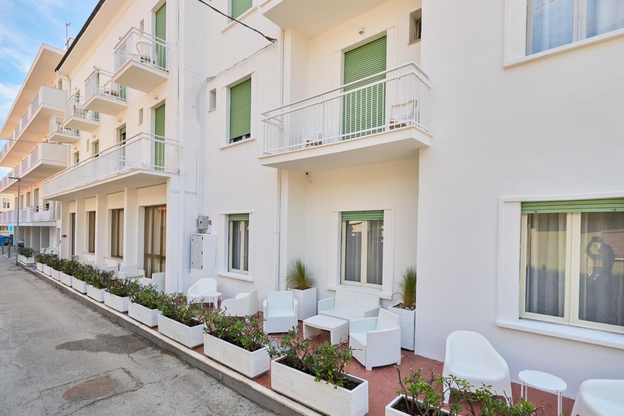 Hotel Jolanda Bellaria-Igea Marina Exterior foto